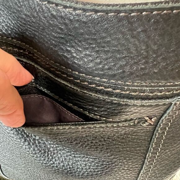 THE SAK Leather Crossbody Bag Black - Picture 9 of 12